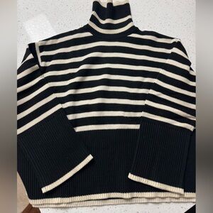 Toteme black / cream striped turtleneck sweater size M
